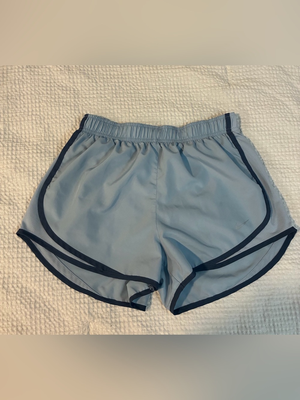 Nike Black High-Waist Capris with Subtle Logo
